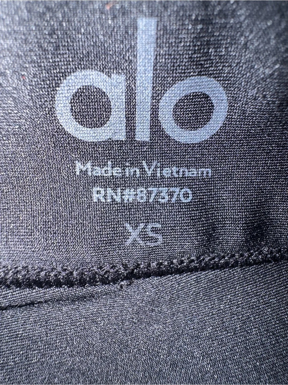 ALO Yoga sleek black